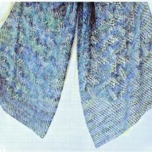 PRETTY PATTERNED PEAKS & VALLEYS SCARF to KNIT in SPORT WEIGHT by HEARTSTRINGS